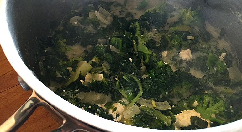 Healthy Recipe for Broccoli, Spinach and Feta Soup